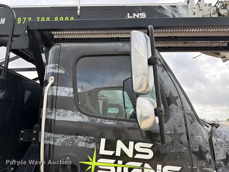 image for item YA3164 2023 Freightliner Business Class M2 bucket truck