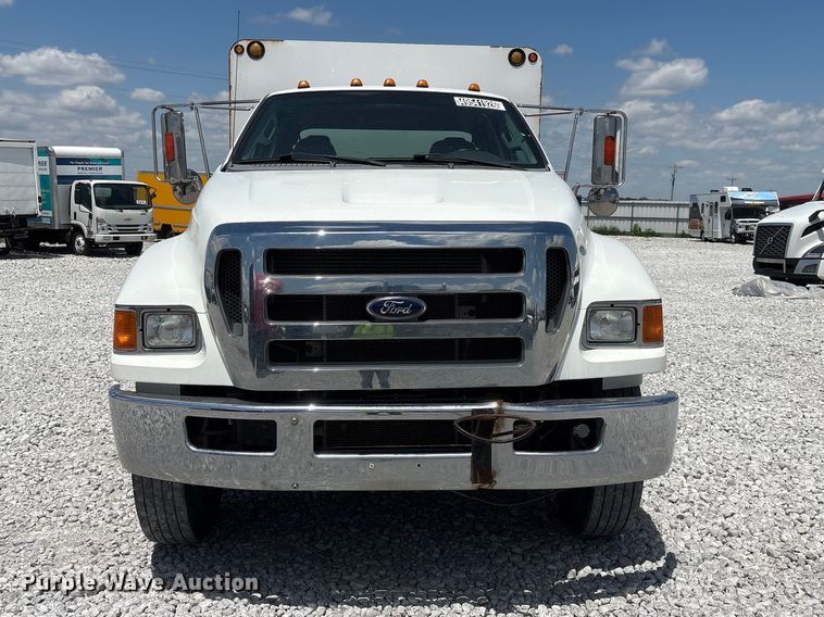 image for item YA3188 2015 Ford F750 Super Duty chipper truck