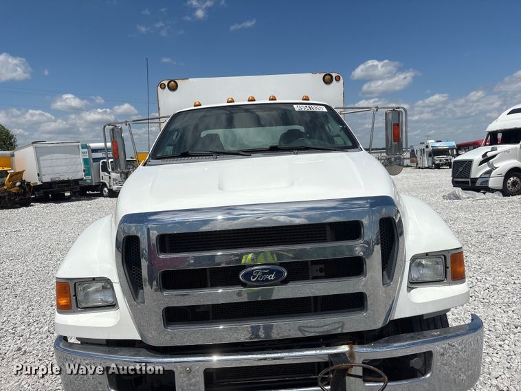 image for item YA3188 2015 Ford F750 Super Duty chipper truck