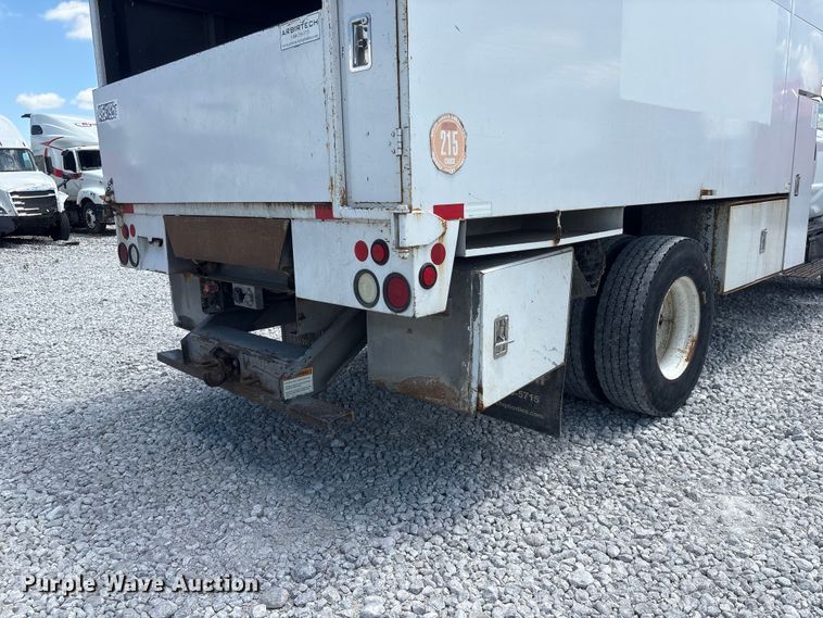 image for item YA3188 2015 Ford F750 Super Duty chipper truck