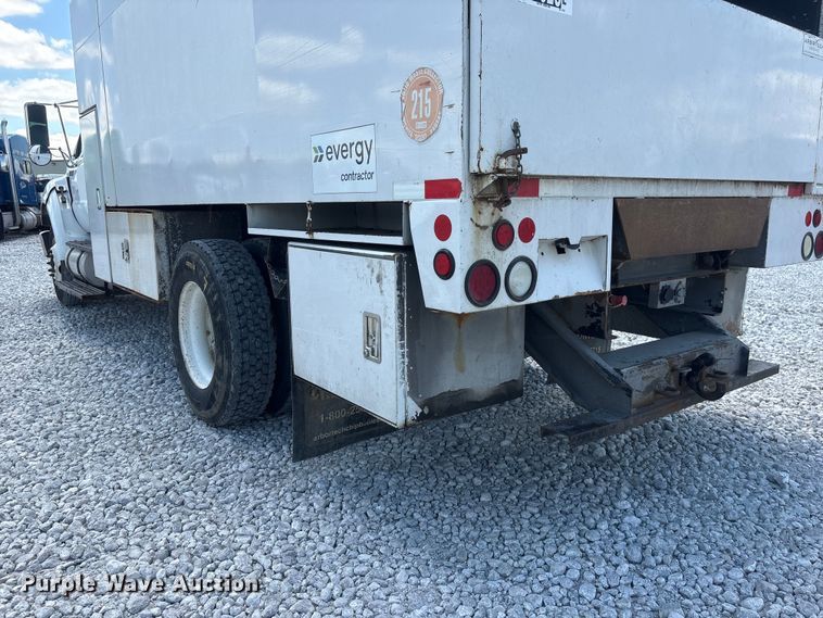 image for item YA3188 2015 Ford F750 Super Duty chipper truck