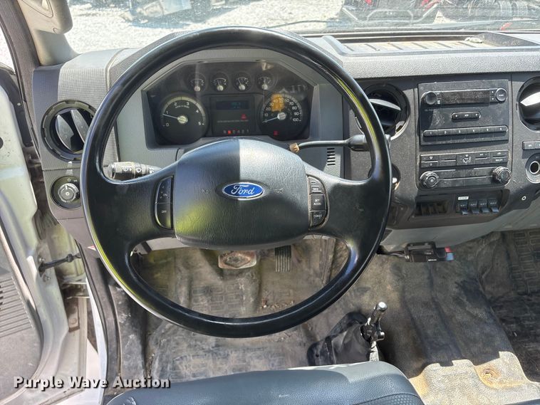 image for item YA3188 2015 Ford F750 Super Duty chipper truck