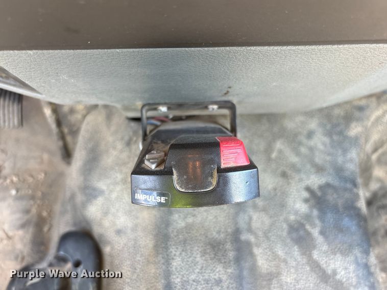 image for item YA3188 2015 Ford F750 Super Duty chipper truck
