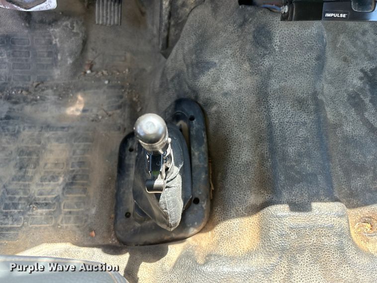 image for item YA3188 2015 Ford F750 Super Duty chipper truck