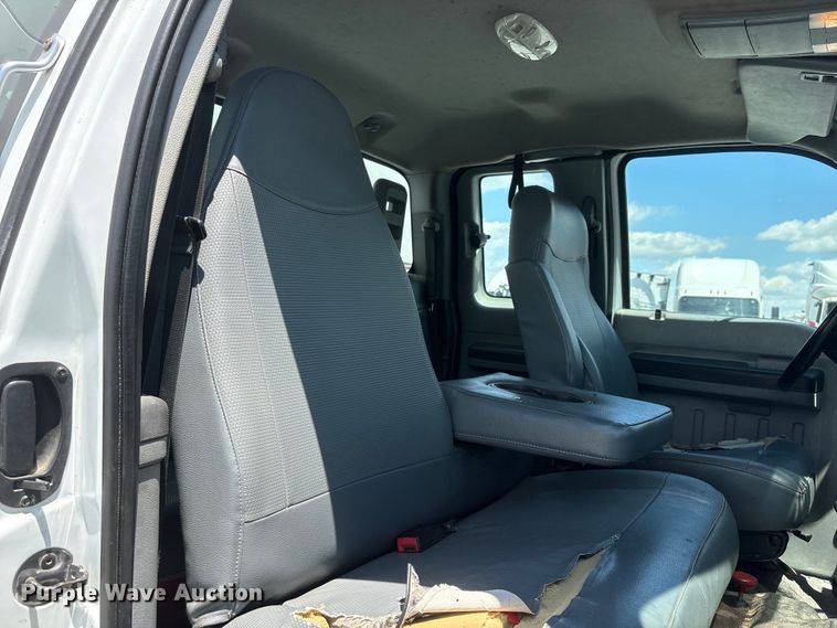 image for item YA3188 2015 Ford F750 Super Duty chipper truck