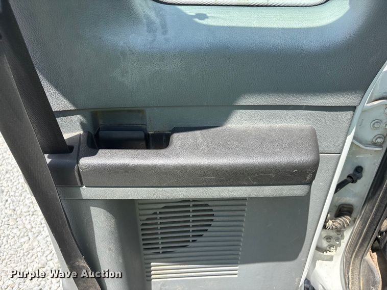 image for item YA3188 2015 Ford F750 Super Duty chipper truck
