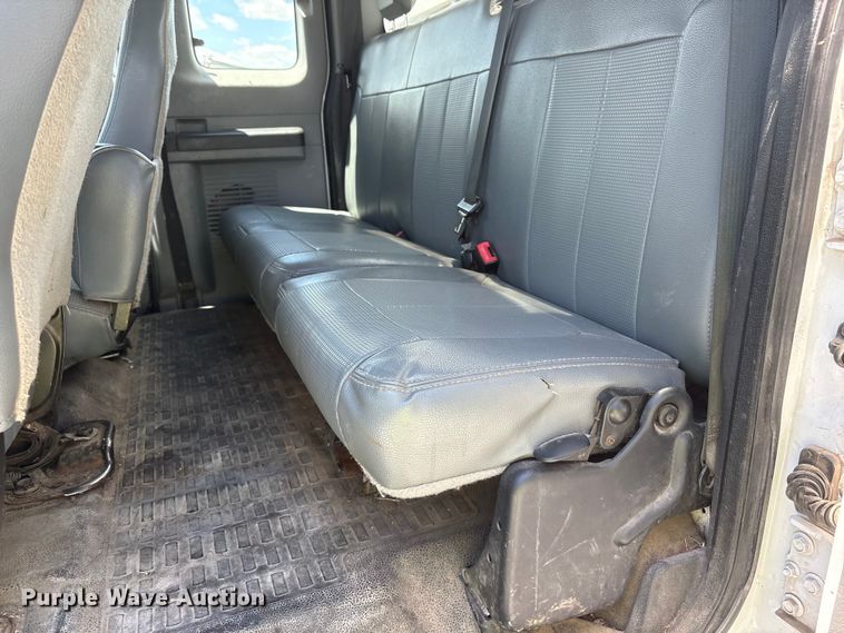 image for item YA3188 2015 Ford F750 Super Duty chipper truck