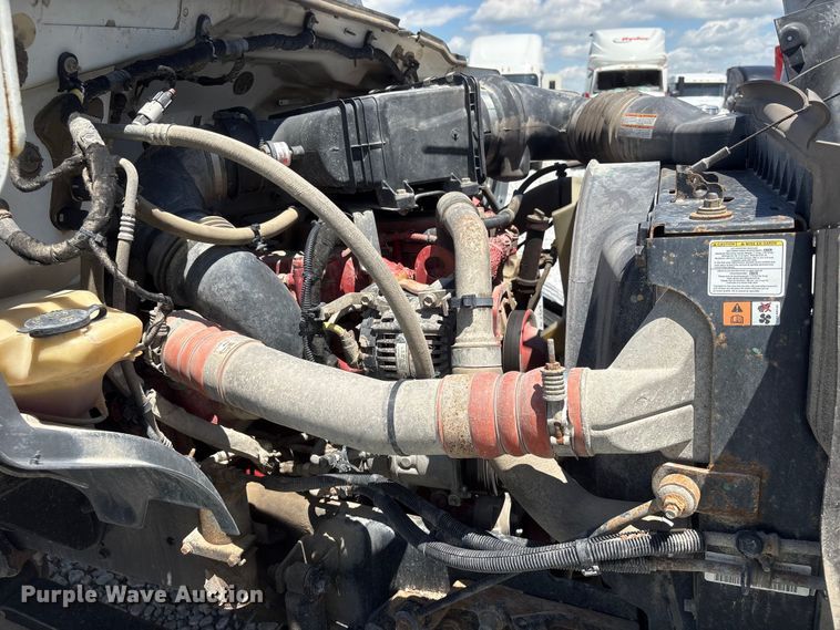 image for item YA3188 2015 Ford F750 Super Duty chipper truck