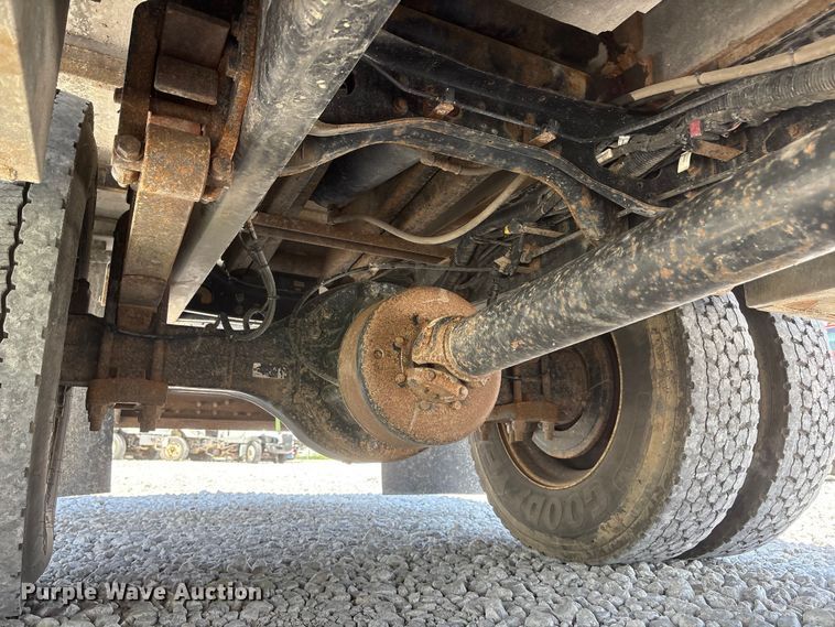image for item YA3188 2015 Ford F750 Super Duty chipper truck
