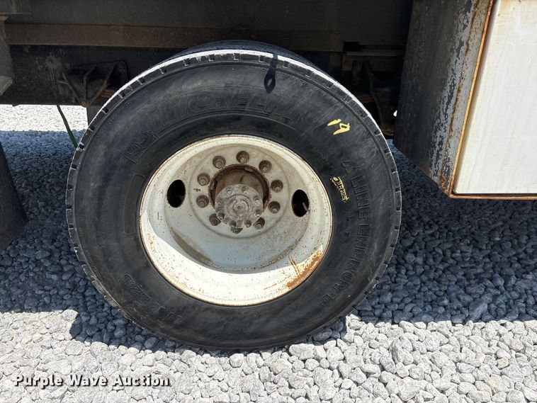 image for item YA3188 2015 Ford F750 Super Duty chipper truck