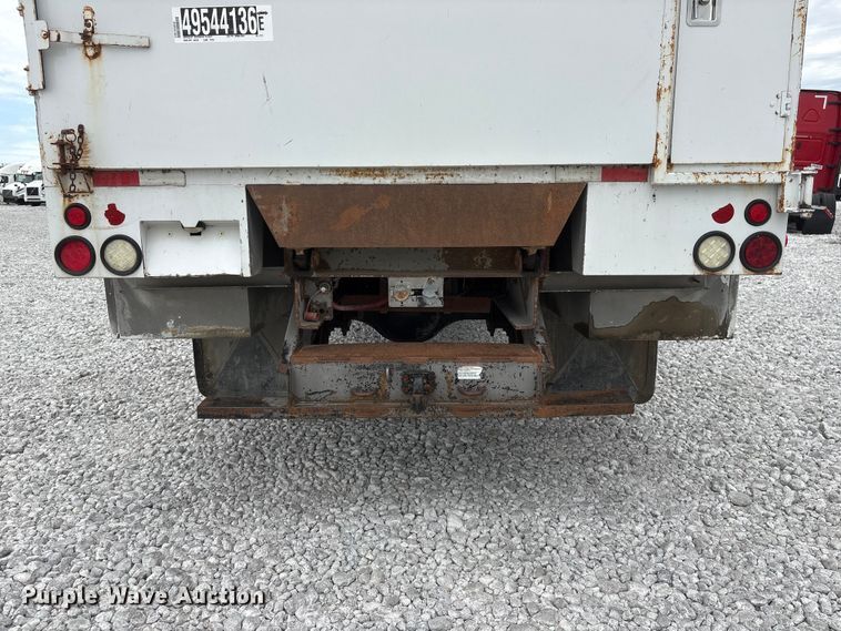 image for item YA3189 2015 Ford F750 chipper truck