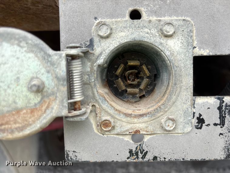 image for item YA3189 2015 Ford F750 chipper truck
