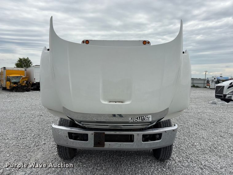 image for item YA3189 2015 Ford F750 chipper truck