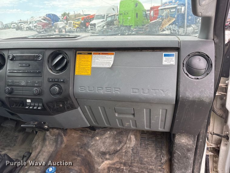 image for item YA3189 2015 Ford F750 chipper truck