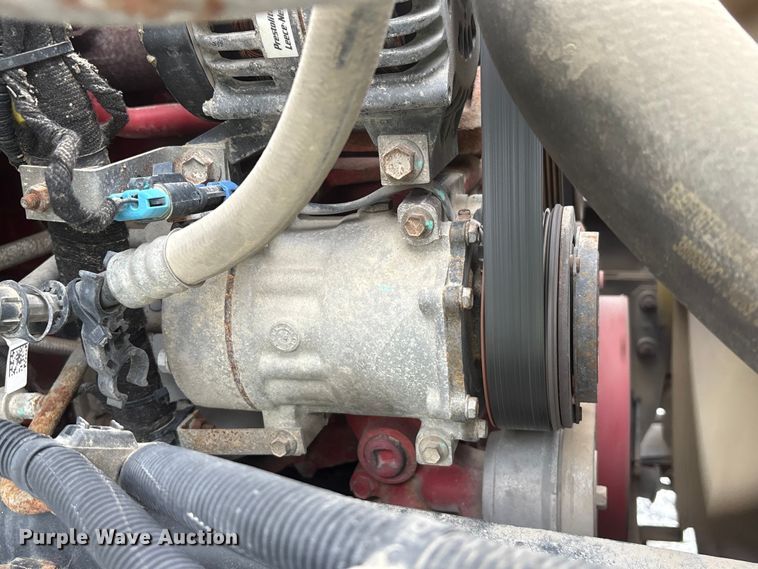 image for item YA3189 2015 Ford F750 chipper truck