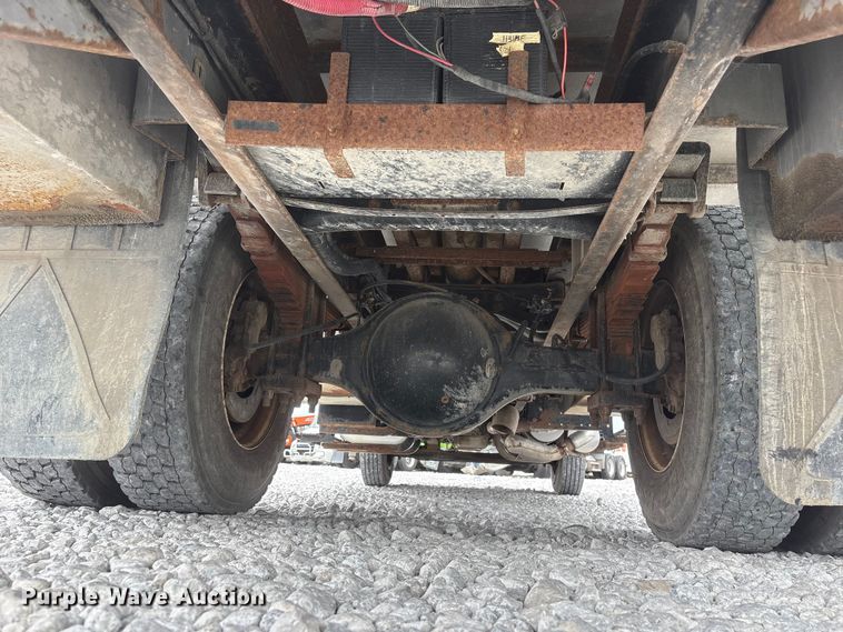 image for item YA3189 2015 Ford F750 chipper truck