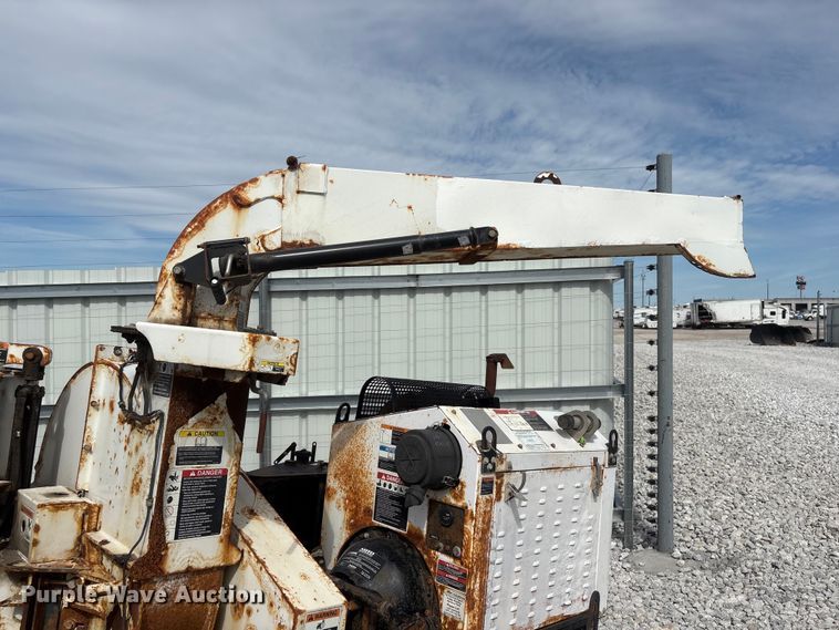 image for item YA3190 2015 Altec DC1317 wood chipper