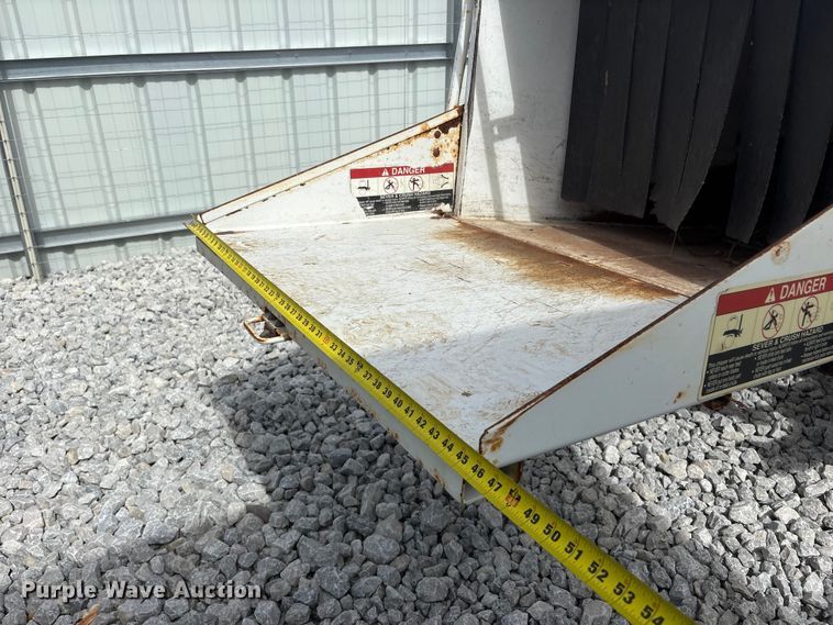 image for item YA3190 2015 Altec DC1317 wood chipper