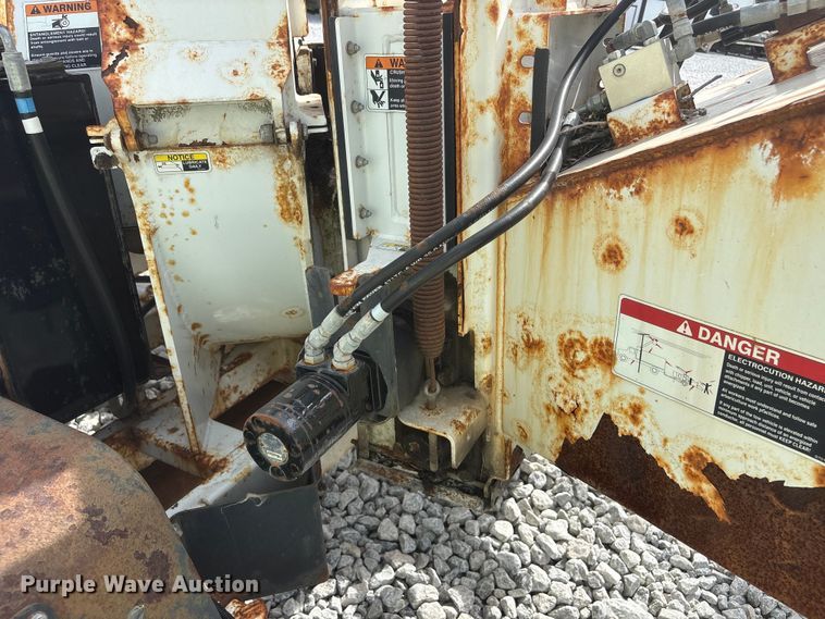 image for item YA3190 2015 Altec DC1317 wood chipper