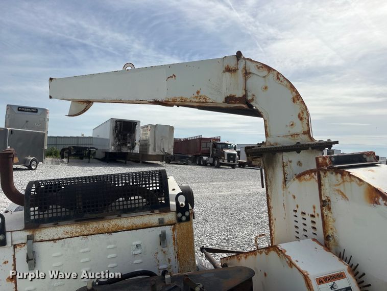 image for item YA3190 2015 Altec DC1317 wood chipper