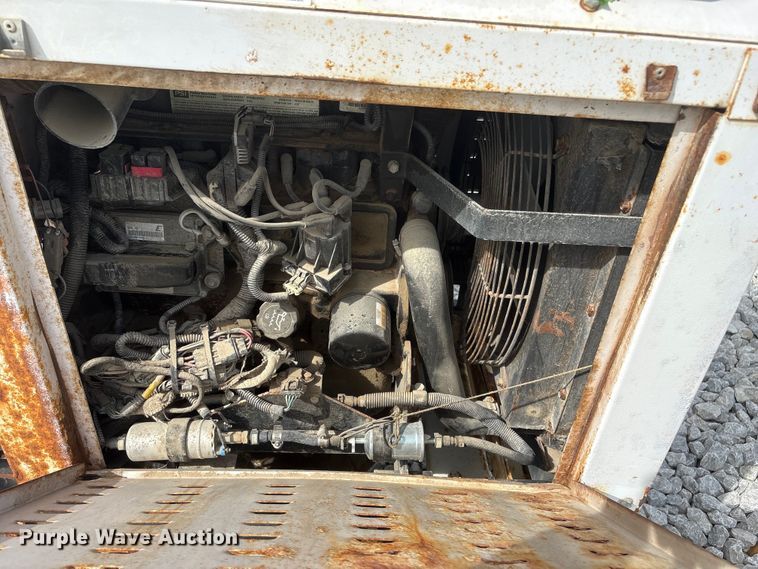 image for item YA3190 2015 Altec DC1317 wood chipper