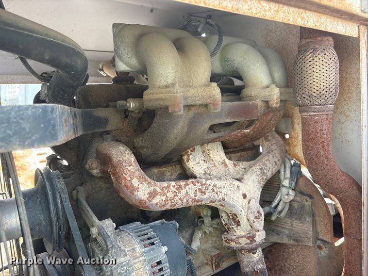 image for item YA3190 2015 Altec DC1317 wood chipper