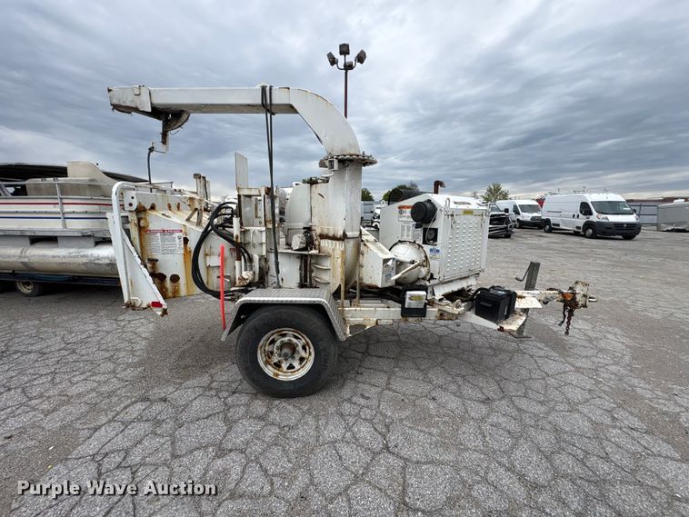 image for item YA3194 2017 Bandit 200UC wood chipper