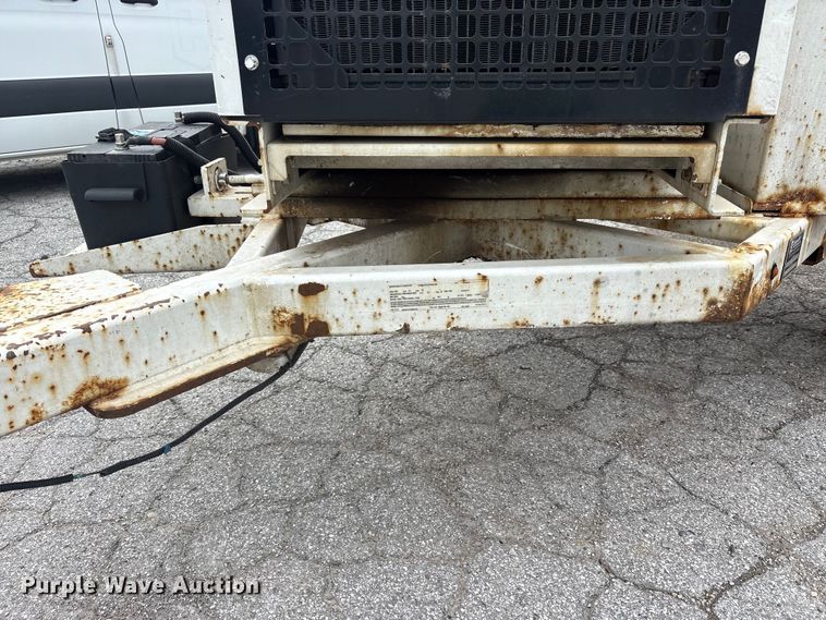 image for item YA3194 2017 Bandit 200UC wood chipper
