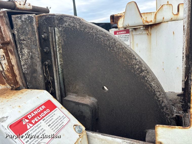 image for item YA3194 2017 Bandit 200UC wood chipper