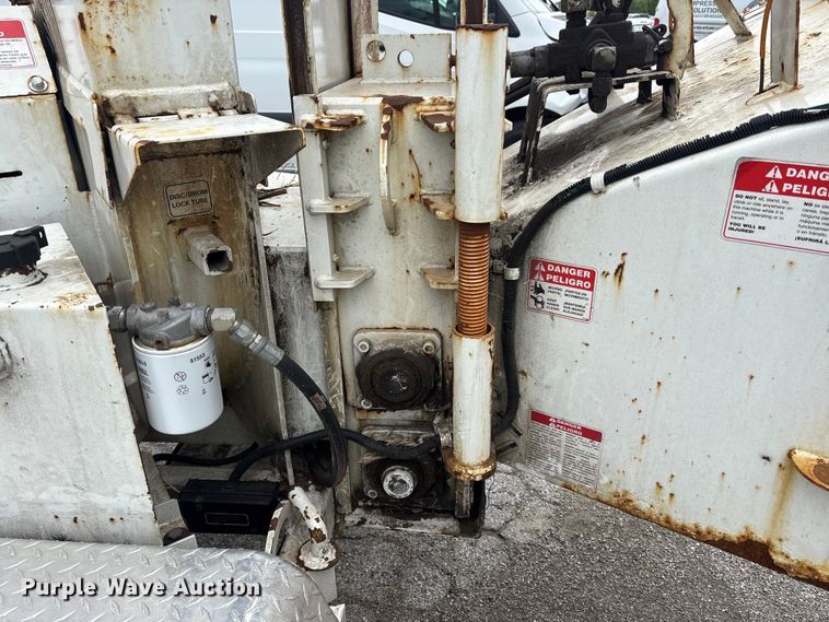 image for item YA3194 2017 Bandit 200UC wood chipper