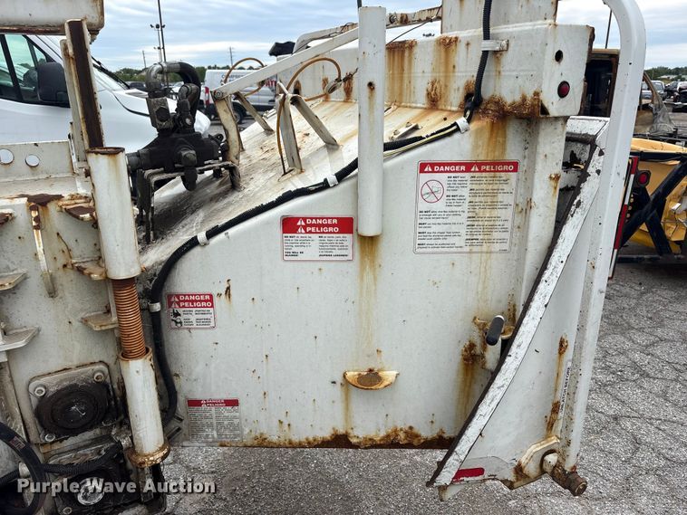image for item YA3194 2017 Bandit 200UC wood chipper