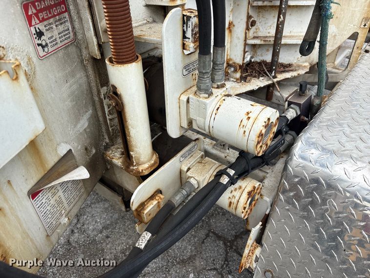 image for item YA3194 2017 Bandit 200UC wood chipper