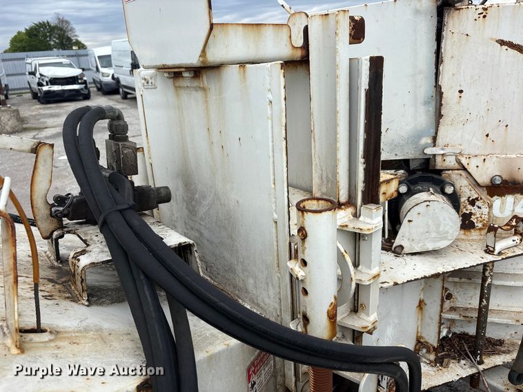 image for item YA3194 2017 Bandit 200UC wood chipper