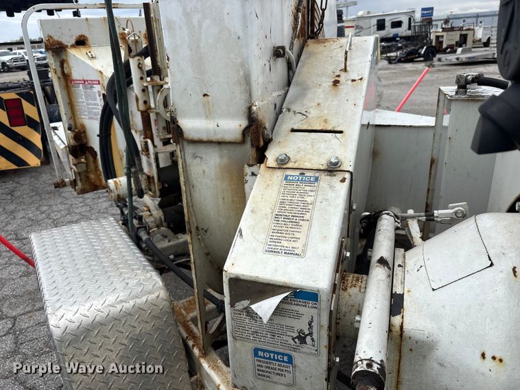 image for item YA3194 2017 Bandit 200UC wood chipper