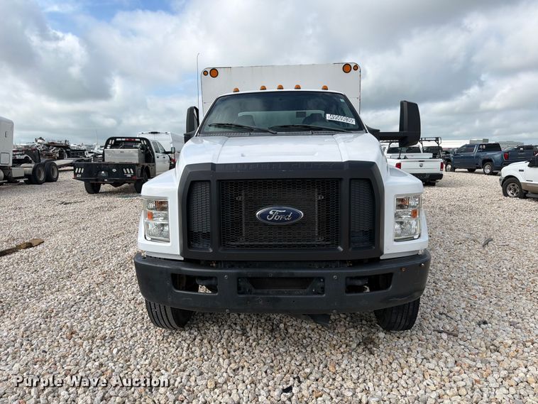 image for item YA3210 2016 Ford F650 Super Duty chipper truck