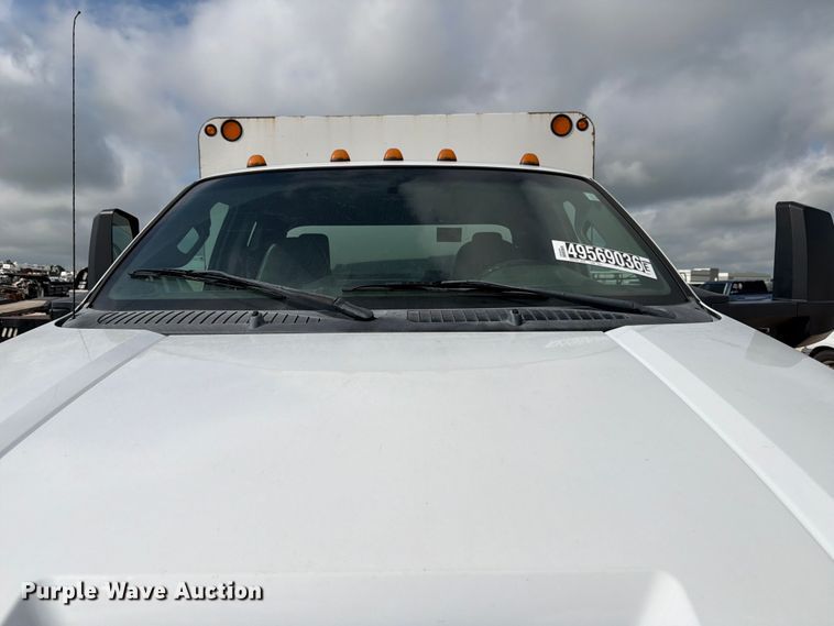 image for item YA3210 2016 Ford F650 Super Duty chipper truck