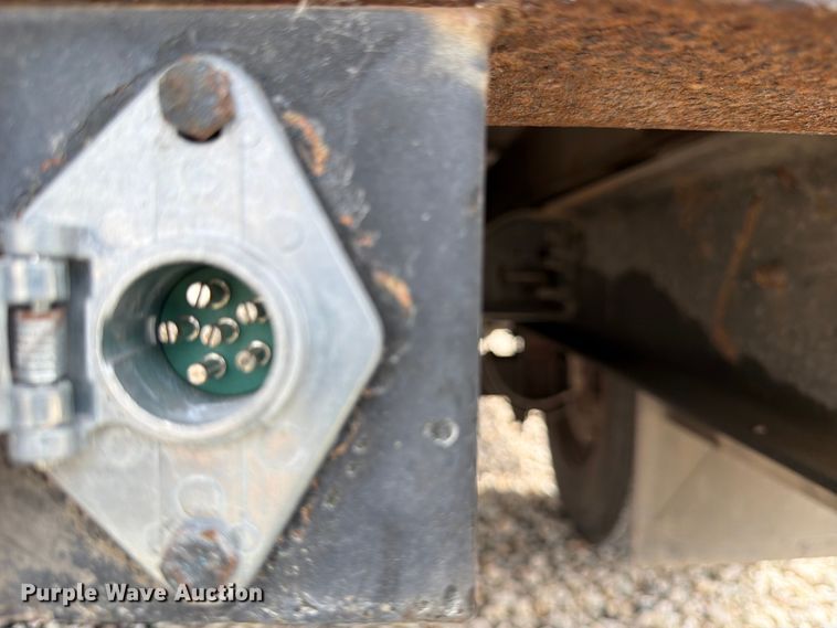 image for item YA3210 2016 Ford F650 Super Duty chipper truck