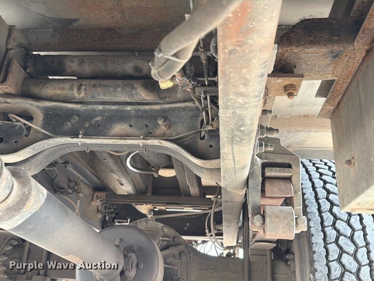 image for item YA3210 2016 Ford F650 Super Duty chipper truck