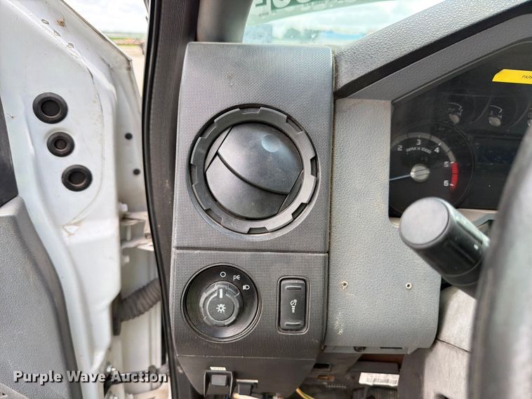 image for item YA3210 2016 Ford F650 Super Duty chipper truck