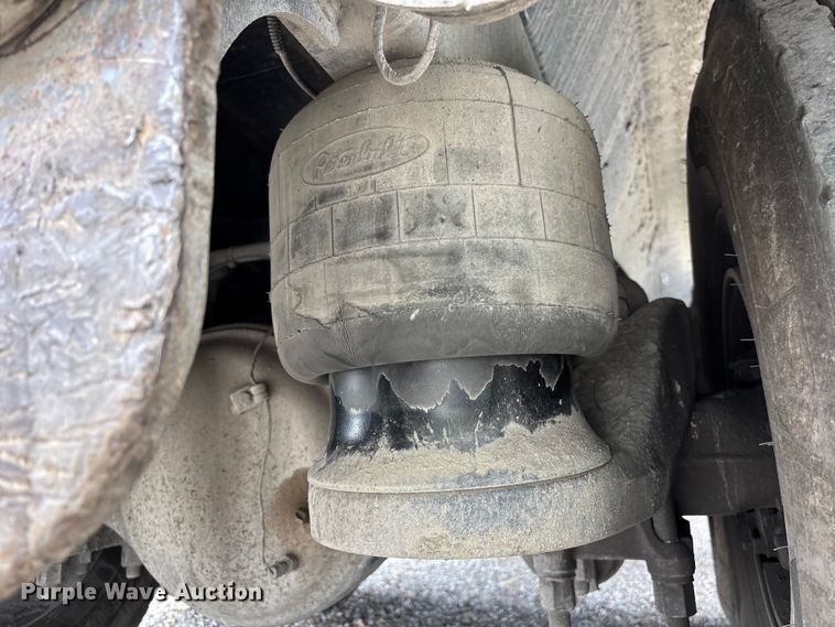 image for item YA3229 2022 Peterbilt 567 dump truck