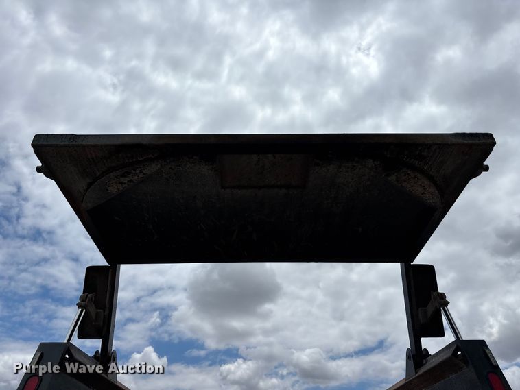 image for item YA3229 2022 Peterbilt 567 dump truck