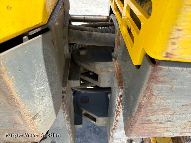 image for item YA3277 2011 Wacker Neuson Roller RT trench compactor