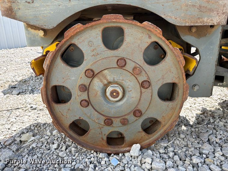 image for item YA3277 2011 Wacker Neuson Roller RT trench compactor