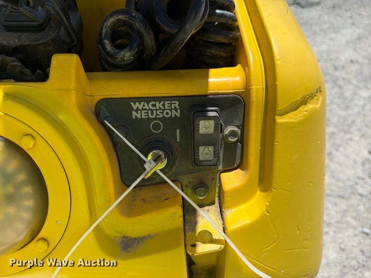 image for item YA3277 2011 Wacker Neuson Roller RT trench compactor