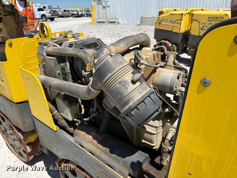 image for item YA3277 2011 Wacker Neuson Roller RT trench compactor