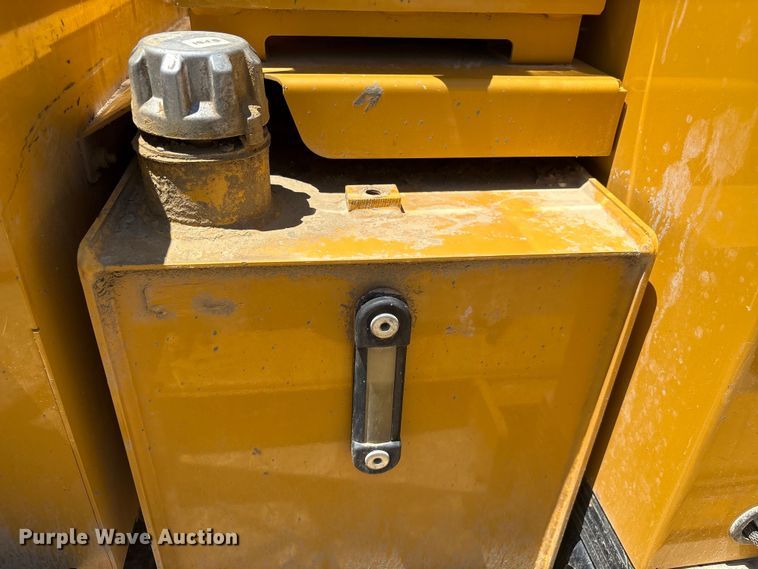 image for item YA3356 2023 Vermeer PD10R pile driver