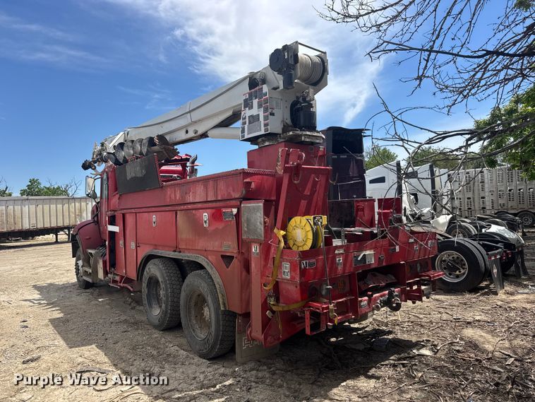image for item YA3425 2021 Peterbilt 348 digger derrick truck