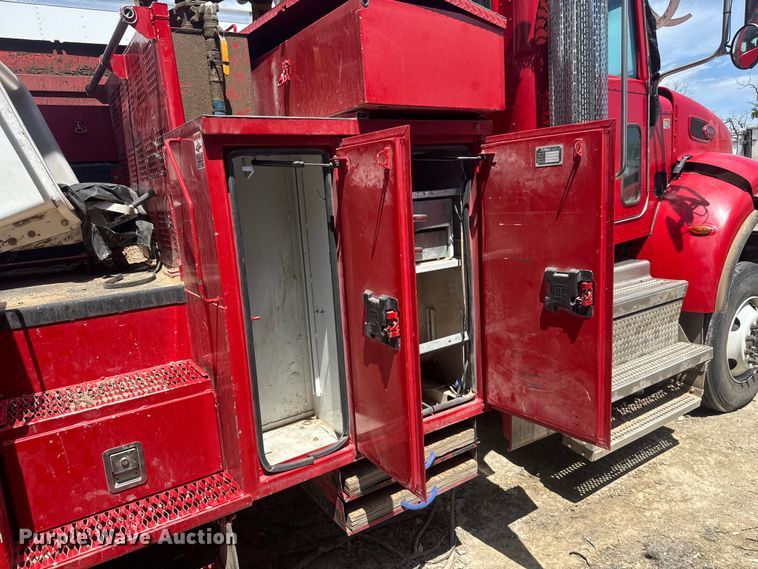 image for item YA3425 2021 Peterbilt 348 digger derrick truck