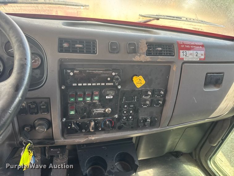 image for item YA3425 2021 Peterbilt 348 digger derrick truck