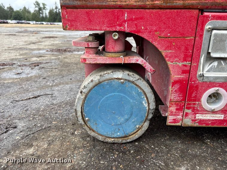 image for item YA3476 2019 MEC 1330SE scissor lift
